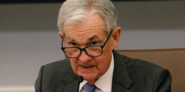 Fed, Signaling Little Urgency, Prepares to Pause on Rate Cuts