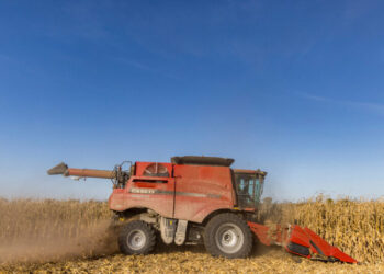 As Trump Heads to Iowa to Trumpet Economy, Many Residents Feel Pain