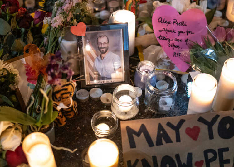 Investigators Review Body Camera Video Related to Killing of Alex Pretti