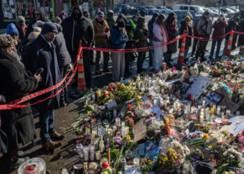 Senator Warnock Says ‘Soul of Our Nation Is at Stake’ During Visit to Minneapolis