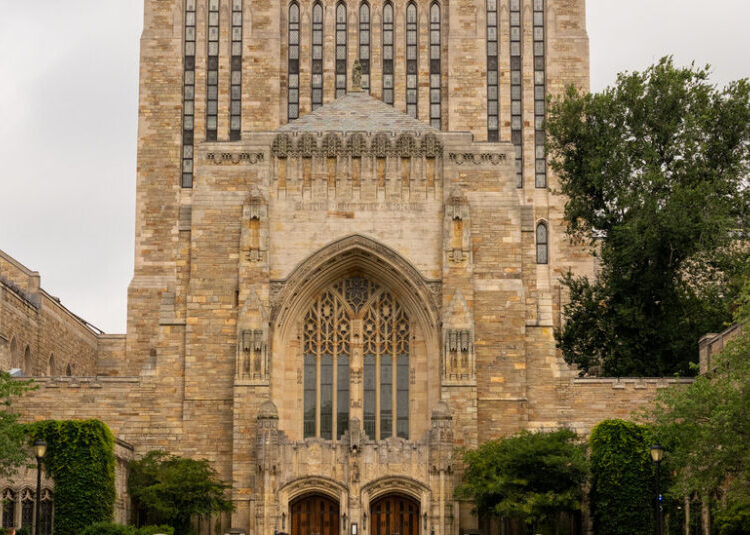 Yale Offers Free Tuition to Families With Incomes Under $200,000