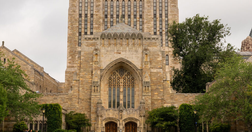 Yale Offers Free Tuition to Families With Incomes Under $200,000