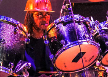 Sly Dunbar, Whose Drumming Brought Complex Beats to Reggae, Dies at 73