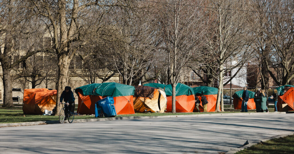Homelessness Appears to Decline, Reversing a Yearslong Trend