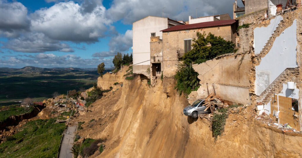 Landslide Leaves Town in Sicily Perched on a Cliff’s Edge