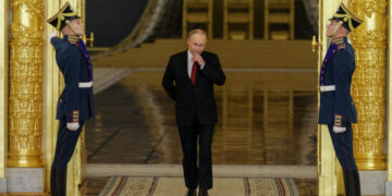 Putin, Still Harboring Assad, Welcomes New Syrian Leader to Moscow Again