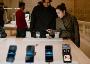 Apple Reports Record iPhone Sales Amid Holiday Bump