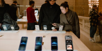 Apple Reports Record iPhone Sales Amid Holiday Bump