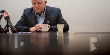 Groups Back Larson Challenger, Calling for Generational Change