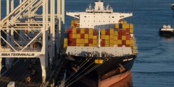 U.S. Trade Deficit Bounces Back as Tariffs Cause Volatility