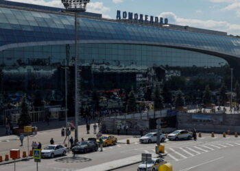 Moscow Airport Sells for Half Off, a Sign of Russia’s Global Isolation