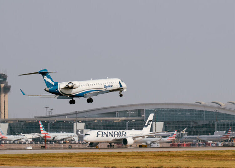 Trump Threatens Canada Over Business Jet Dispute