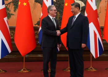 In a Bid to Kick-Start Growth, Britain Turns to China