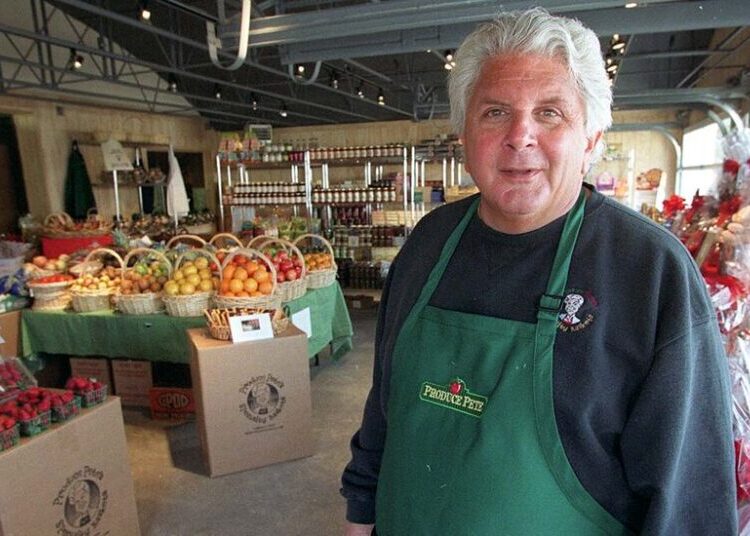 ‘Produce Pete’ Napolitano, a Fruit and Vegetable Celebrity, Dies at 80