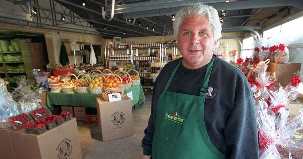 ‘Produce Pete’ Napolitano, a Fruit and Vegetable Celebrity, Dies at 80