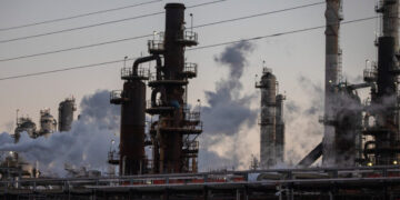 Chevron Points to Venezuela’s Promise as Big Oil Earnings Fall