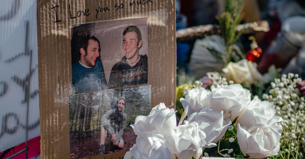 Justice Dept. Opens Civil Rights Inquiry Into Killing of Alex Pretti