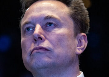 Musk and
  
Epstein exchanged emails about visiting one another, new documents show.