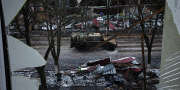 Ukraine Can’t Defend the Entire Front. Russia Is Finding the Gaps.