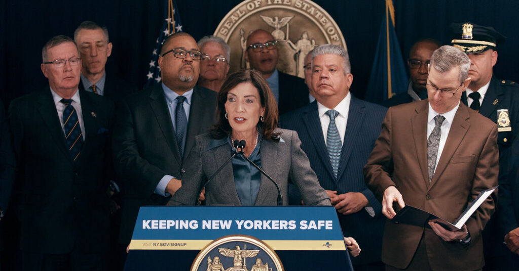 Hochul Seeks to Bar N.Y. Police From Helping ICE on Non-Criminal Issues