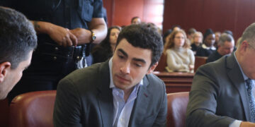 Mangione No Longer Faces Death Penalty in Federal Case