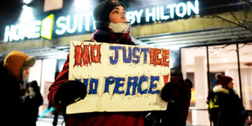 Hotel Owners and Workers, Tell Us How You’re Feeling