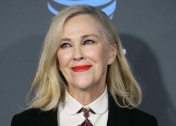 Co-Stars and Fans Pay Tribute to Catherine O’Hara