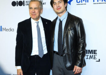 Loads of Heat, No Rivalry on This Red Carpet