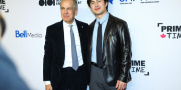 Loads of Heat, No Rivalry on This Red Carpet