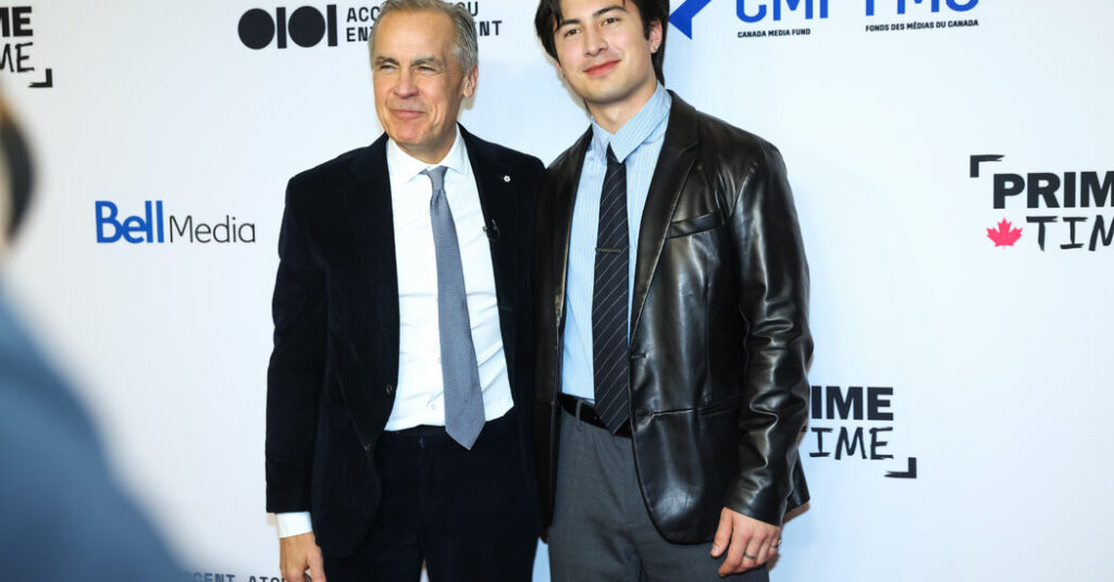 Loads of Heat, No Rivalry on This Red Carpet