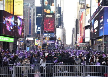 Revelers Crowd Into Times Square to Ring in 2026