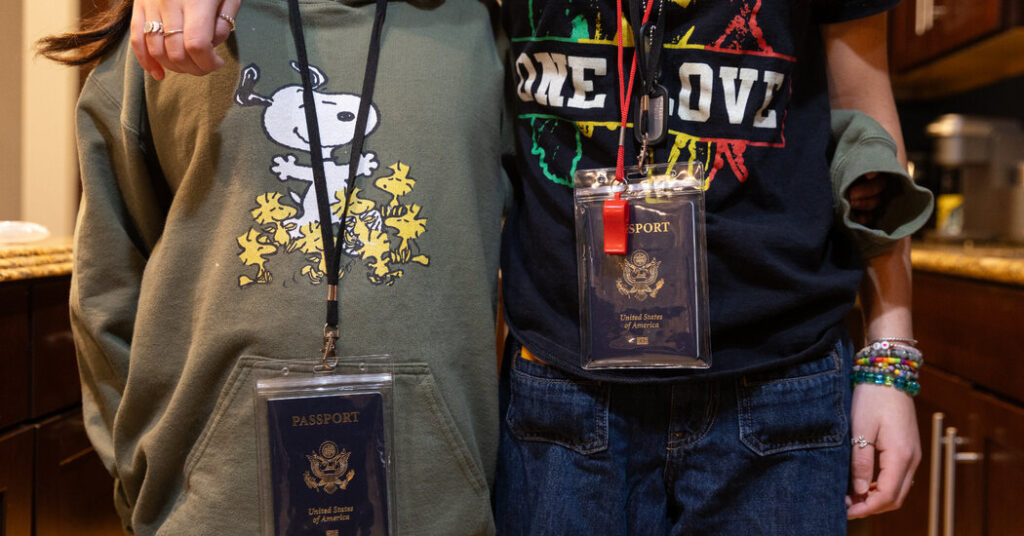 Minneapolis Residents Wear Their Passports, Desperate to Ward Off ICE