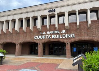 Virginia NICU nurse accused of abusing infants takes plea deal