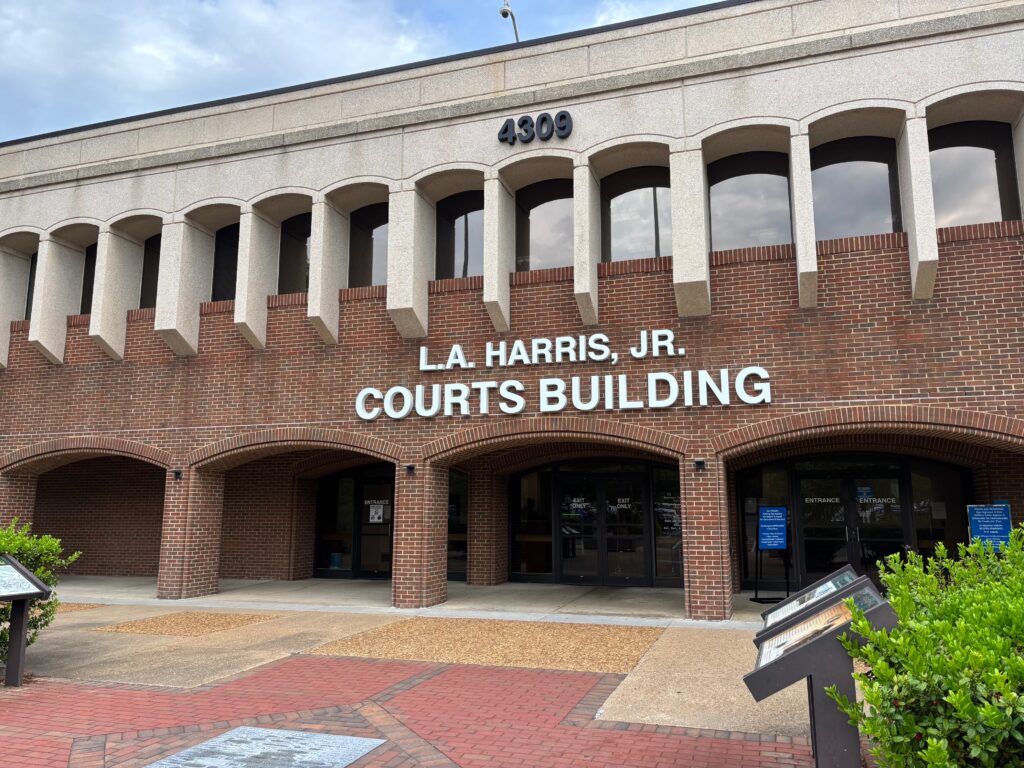 Virginia NICU nurse accused of abusing infants takes plea deal