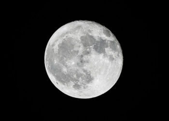 Super moon shone through clouds over D.C. on Saturday