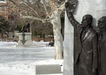 Confederate statues remain at Virginia’s Capitol. This bill would remove them.