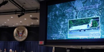 FAA ignored warnings before DCA crash, federal investigators say