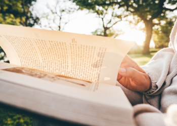 5 Memoirs That Will Change Your Perspective on People and Life