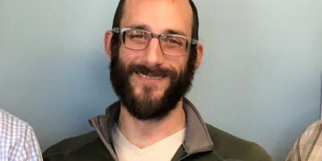 ICU nurse fatally shot by federal agents in Minneapolis cared for veterans