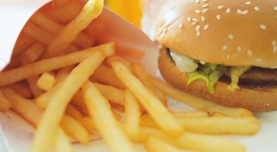6 Fast Food Items You Love That Are Loaded With Plastic Chemicals