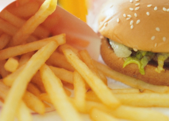 6 Fast Food Items You Love That Are Loaded With Plastic Chemicals
