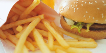 6 Fast Food Items You Love That Are Loaded With Plastic Chemicals