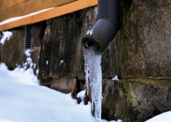 6 Ways Freezing Cold Weather Can Turn Your Home Into a Nightmare