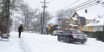 D.C.-area school and federal government closings and predictions for Tuesday