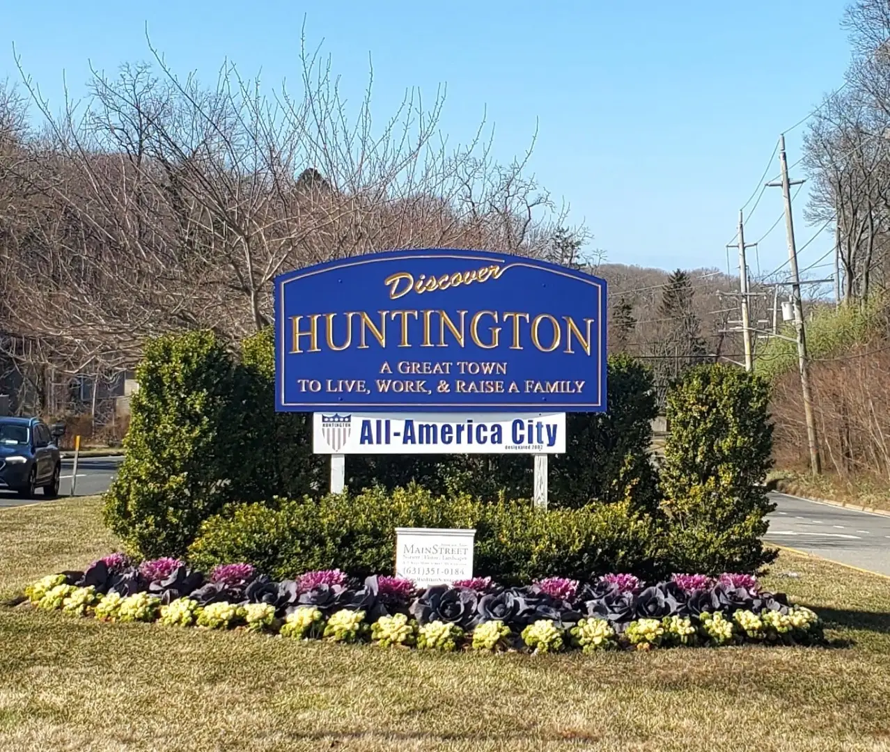 A welcome sign to Huntington a town in Long Island.