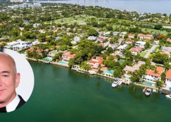 An empty lot next to Jeff Bezos sold for $105 million