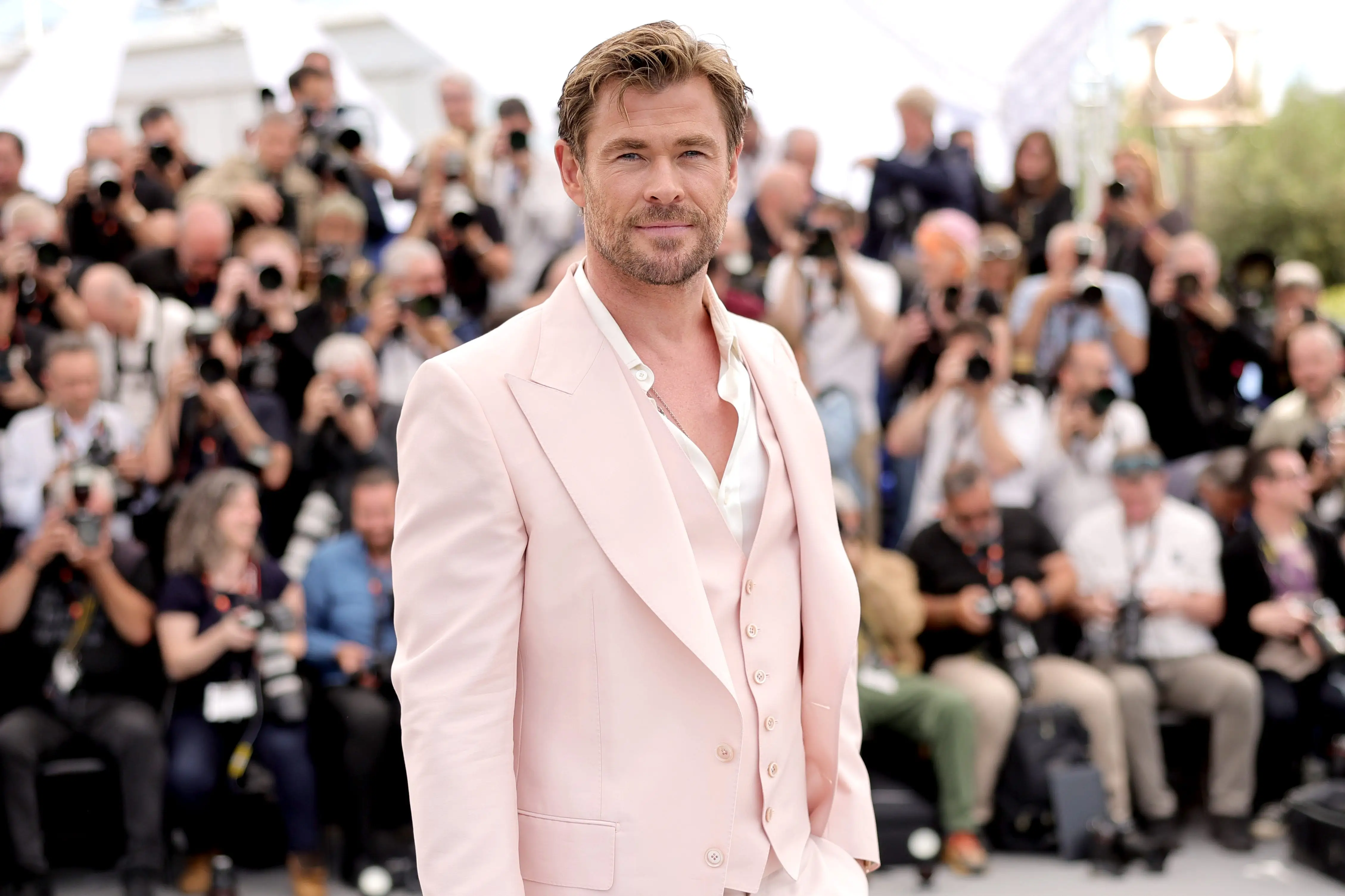 Chris Hemsworth in a peach suit