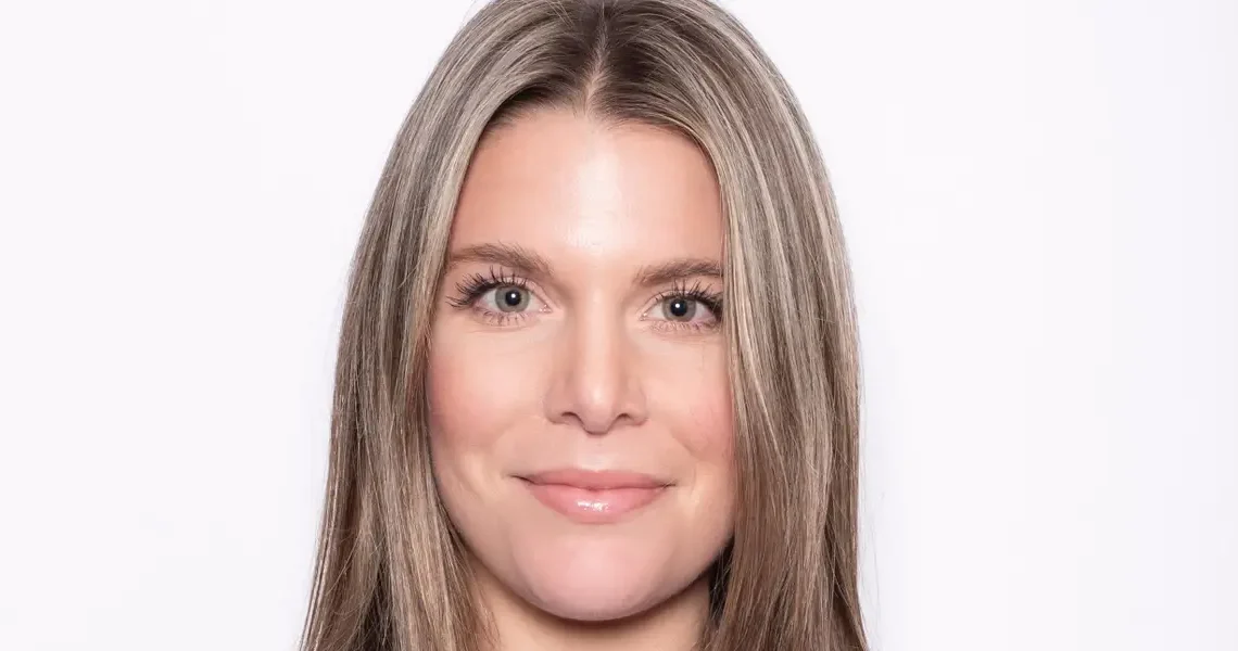 I was told to cover my shoulders at my first finance job. Now I share tips about how to dress at work.