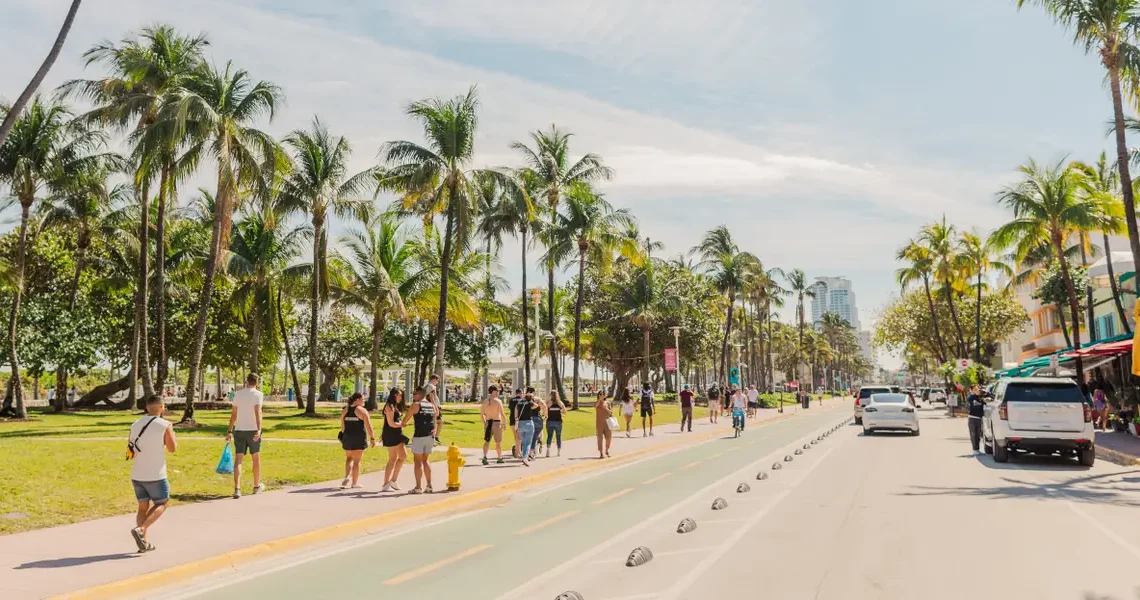 I moved from West Virginia to Miami years ago. There are 3 things I love about living in South Florida &mdash; but one thing I miss.