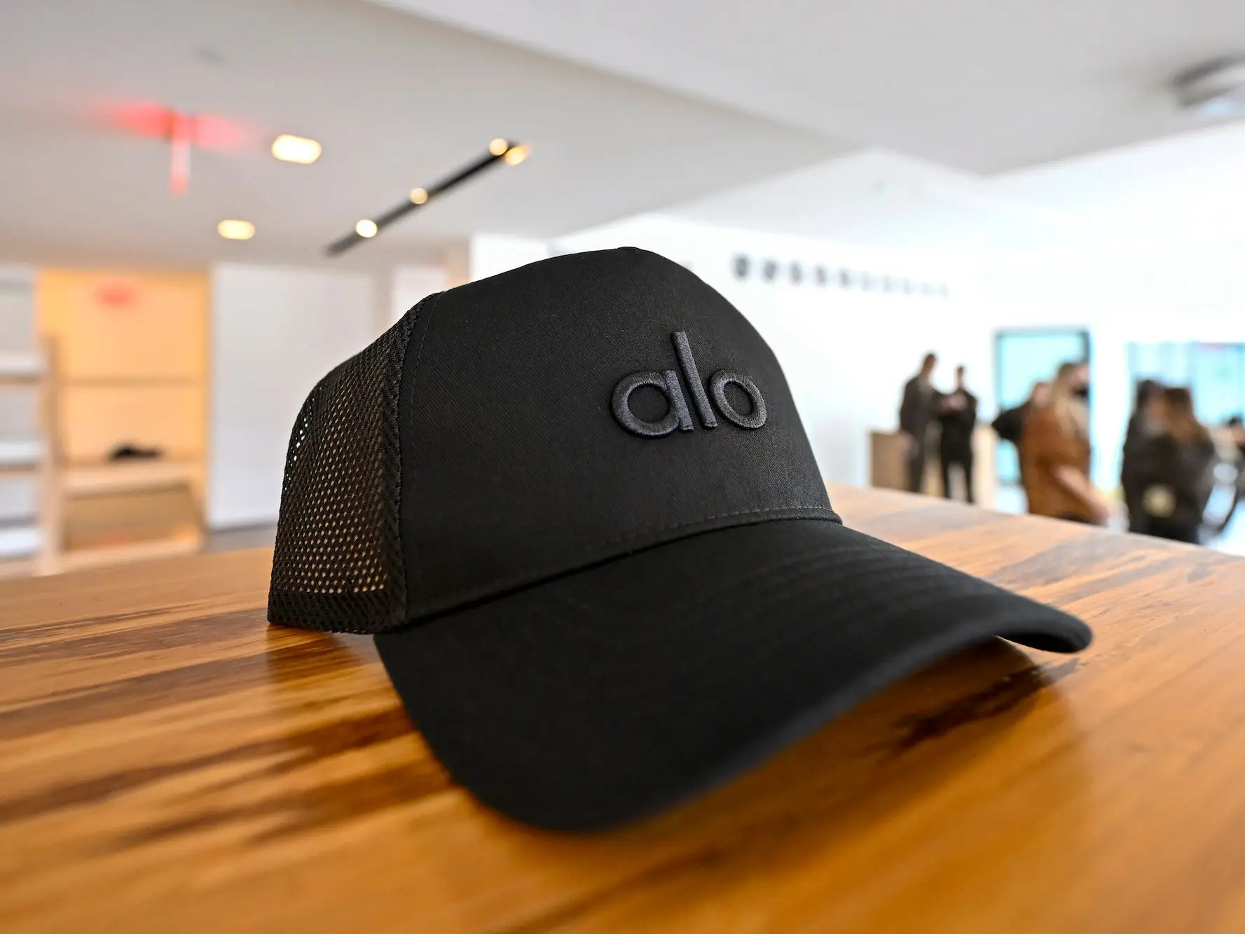 An Alo Yoga hat.